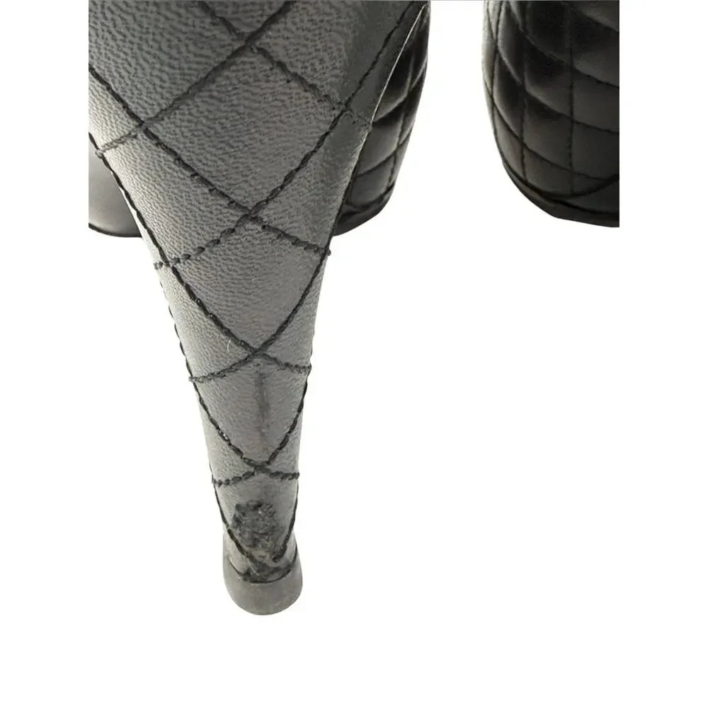 CHANEL timeless elegance